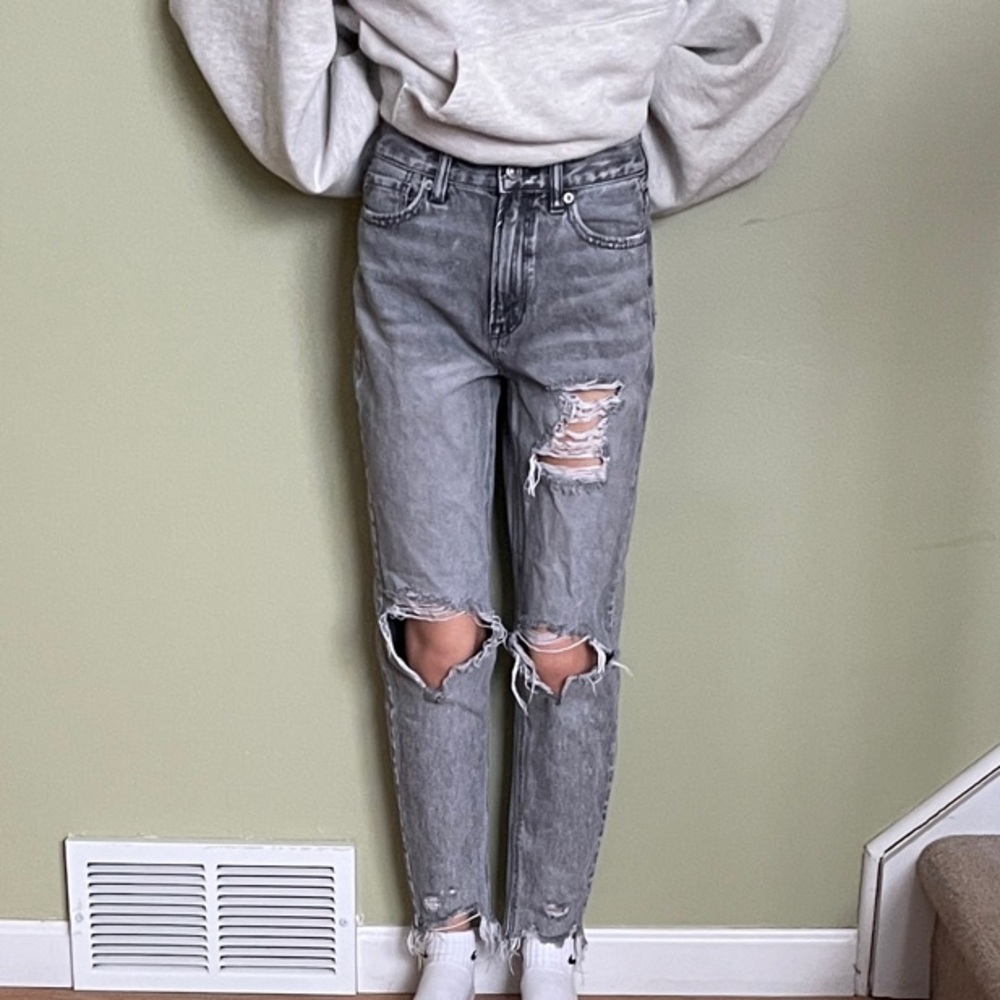 Distressed Gray Women's Jeans